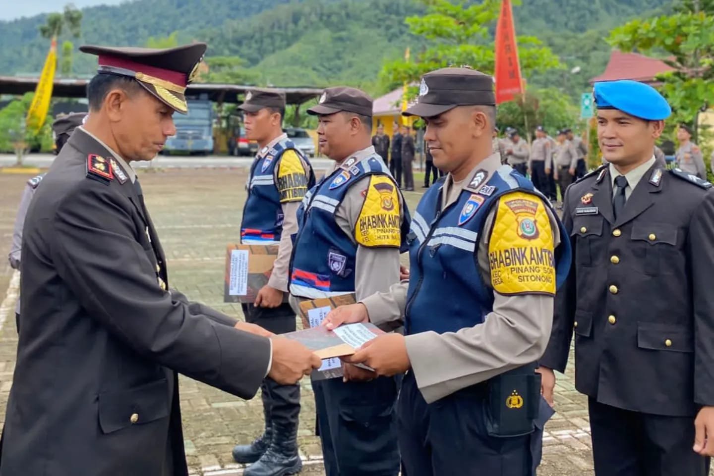 Puluhan Personel Polres Tapteng Terima Penghargaan di Hari Kemerdekaan
