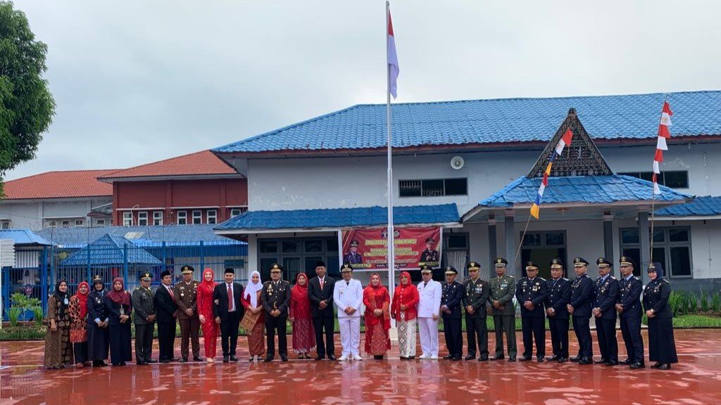 Petugas dan Warga Binaan Rutan Labuhandeli Peringati HUT RI ke-78