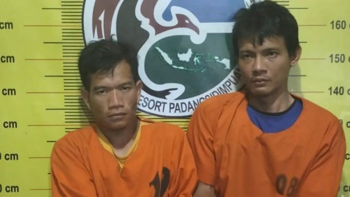 Asyik Nyabu, Dua Pria Residivis Narkoba Dibekuk Polisi