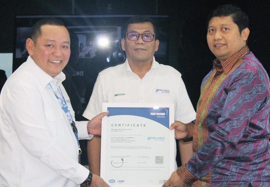 PT Subholding Pelindo Multi Terminal Raih 4 Sertfikat ISO Series