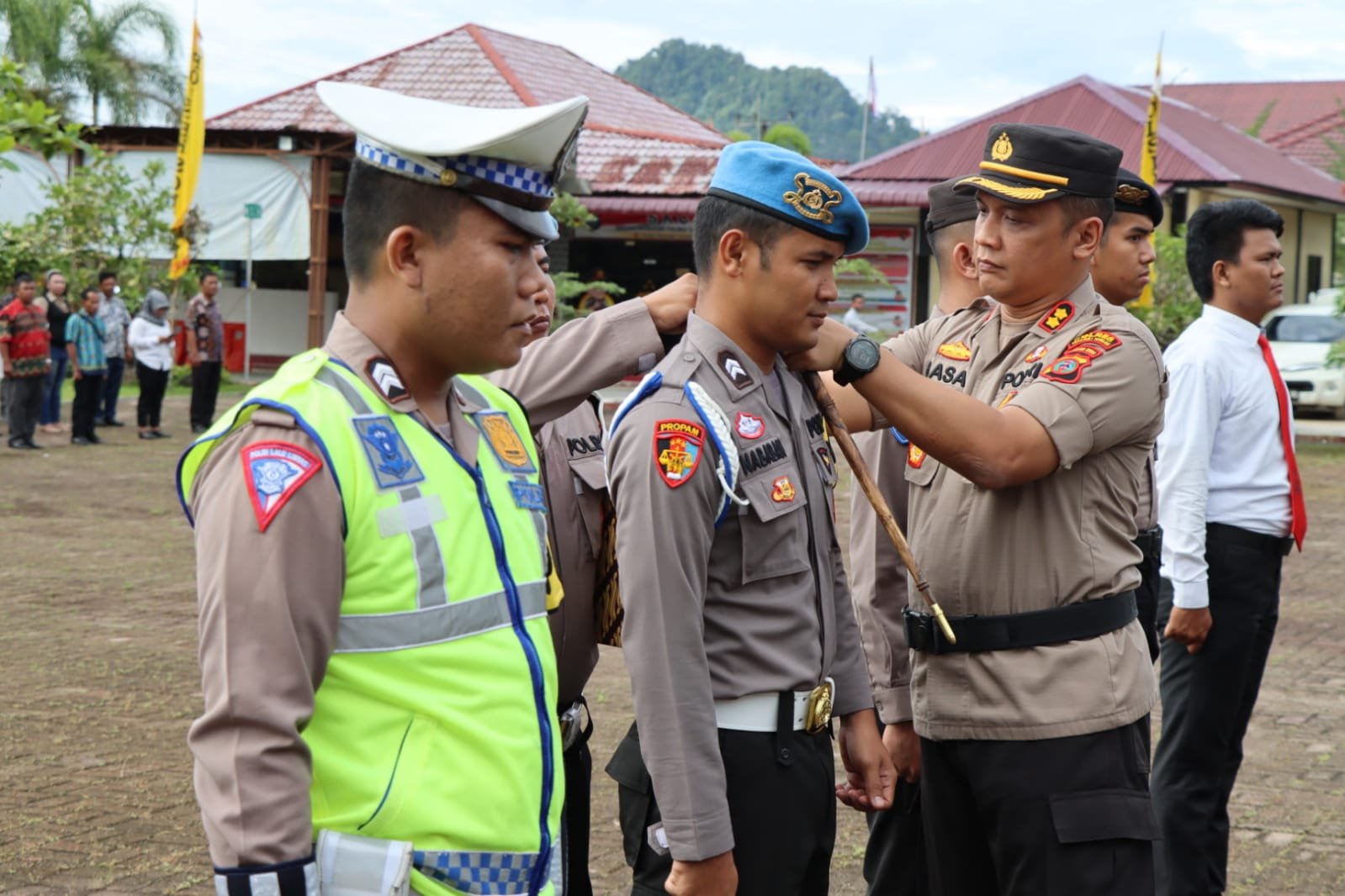 AKBP Basa Emden Pimpin Apel Peluncuran Polisi RW di Tapteng