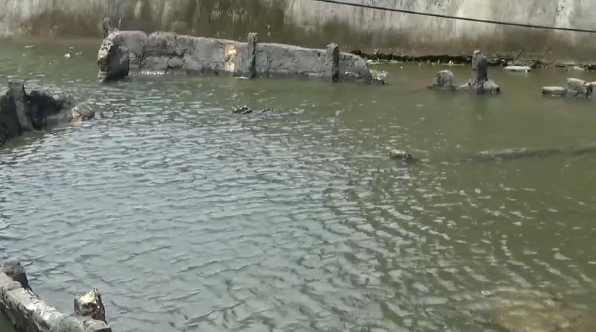 Pengunjung Objek Wisata Malin Kundang Kecewa, Patung Anak Durhaka Terendam