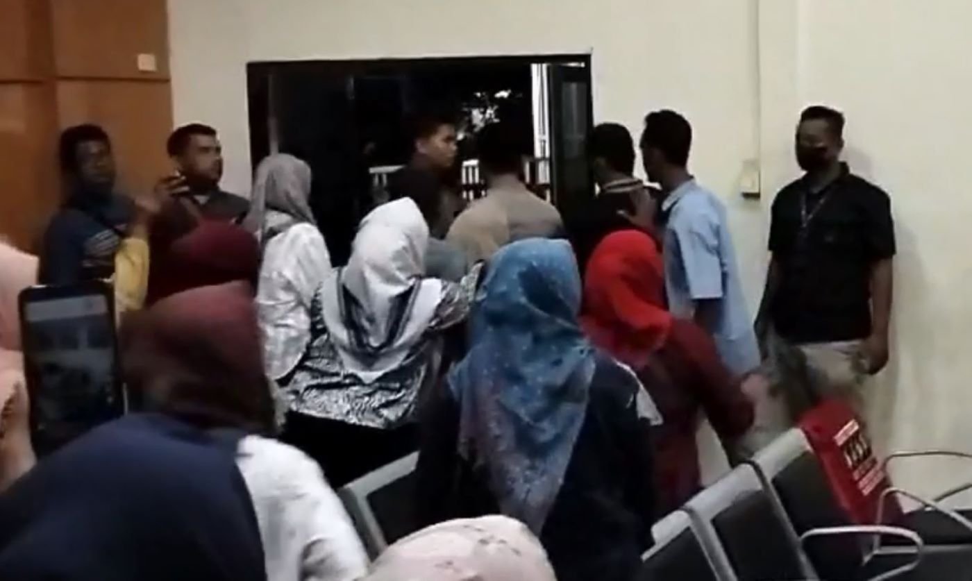Sidang Pembunuhan Anggota DPRD Langkat, Diwarnai Kericuhan dan Tangis Histeris