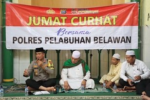 Kapolres Pelabuhan Belawan Jumat Curhat di Mesjid Al Osmani Labuhan