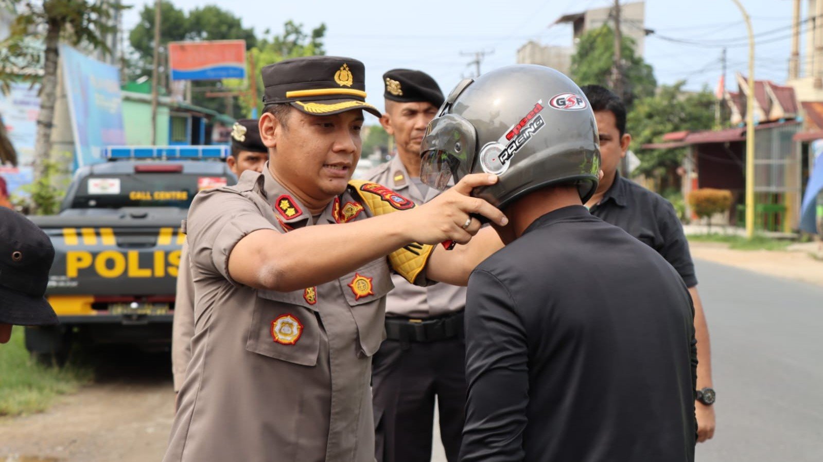 Operasi Zebra Toba 2023 di Tapteng, Kapolres Bagikan Helm Gratis