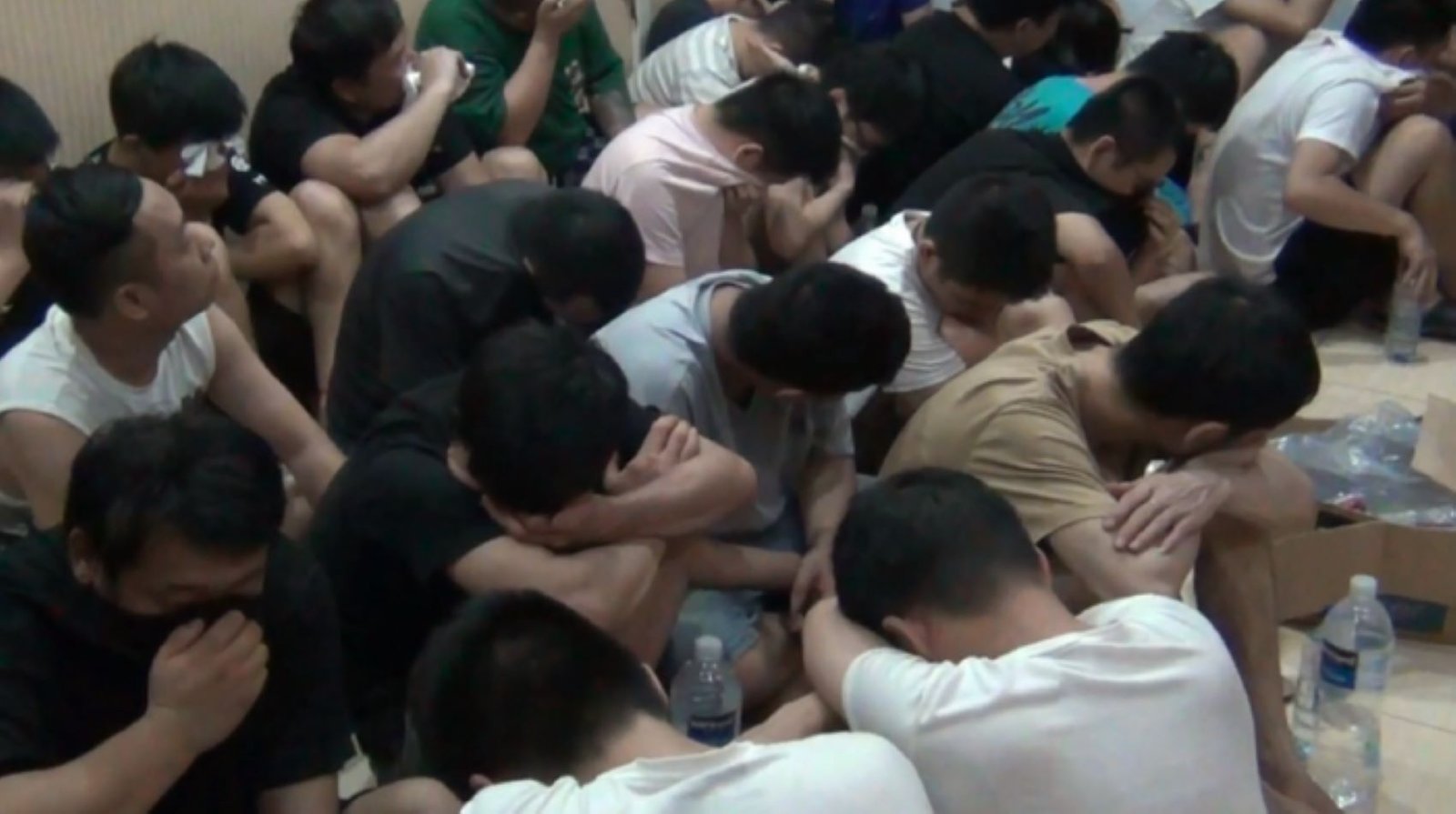 Puluhan WNA China Pelaku Love Scaming di Sebuah Pulau di Batam