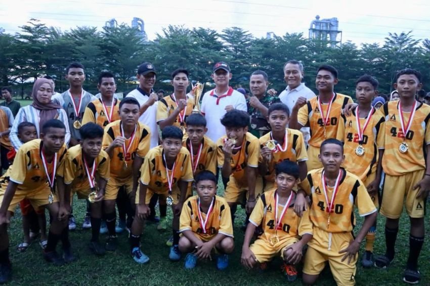 Kapolres Pelabuhan Belawan Tutup Turnamen Sepak Bola U-16
