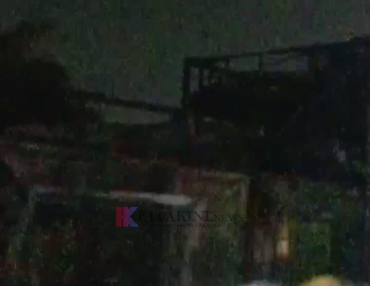 7 Unit Ruko Yang Terbakar di Jalan Pancing 1, Martubung Hanya Tinggal Rangka