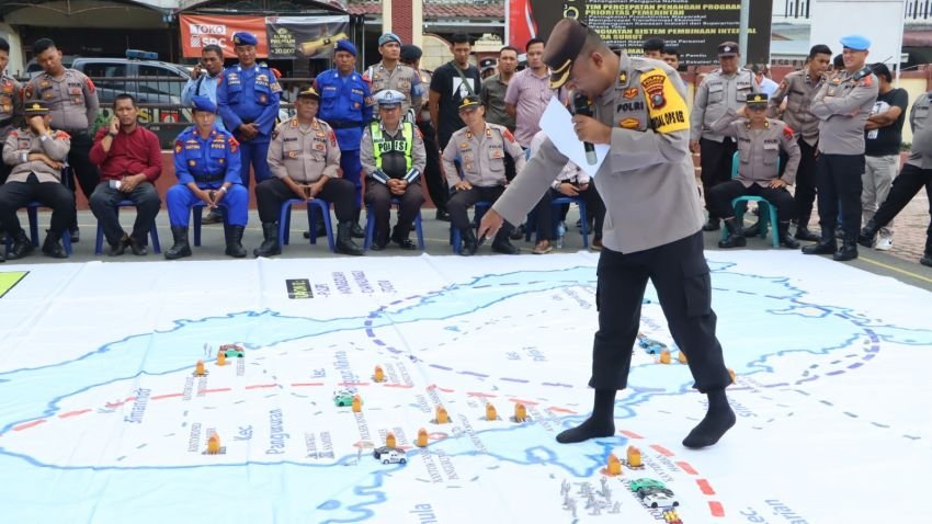Tactical Floor Game Operasi Mantap Brata Toba Polres Samosir
