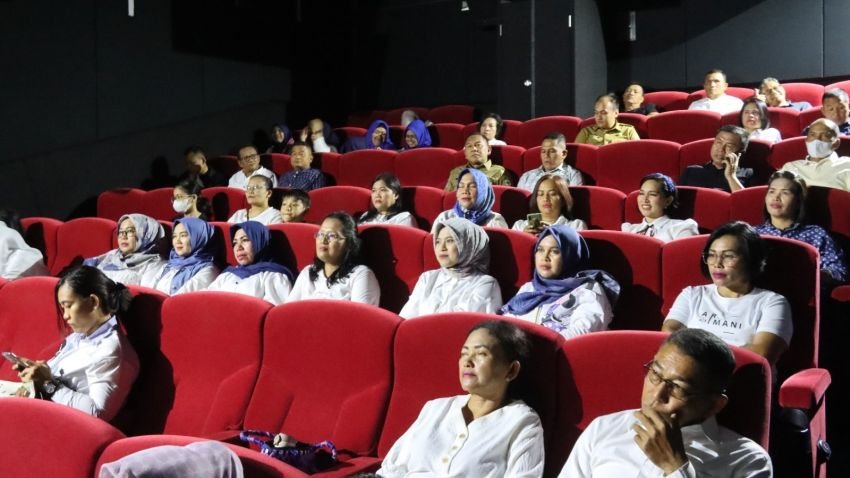 Forkopimda Kota Pematangsiantar Nonton Bersama Film 'Aku Rindu' di Bioskop