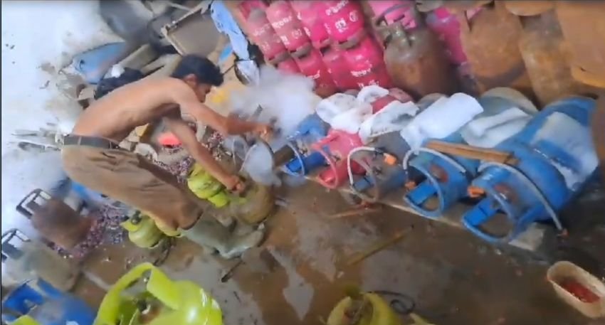 Bareskrim Polri Grebek Gudang Gas Oplosan di Kawasan Industri Medan