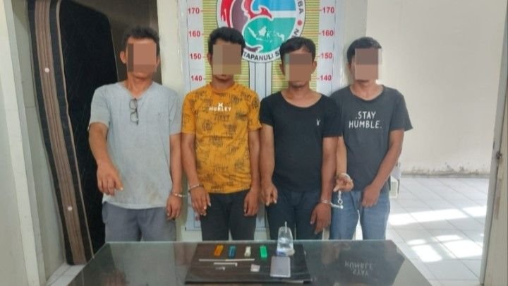 Empat Warga Padangsidimpuan Dibekuk Petugas Usai Beli Sabu