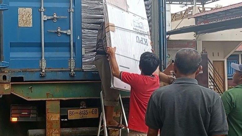 KPU Langkat Terima Logistik Kotak Suara dan Tinta Pemilu 2024