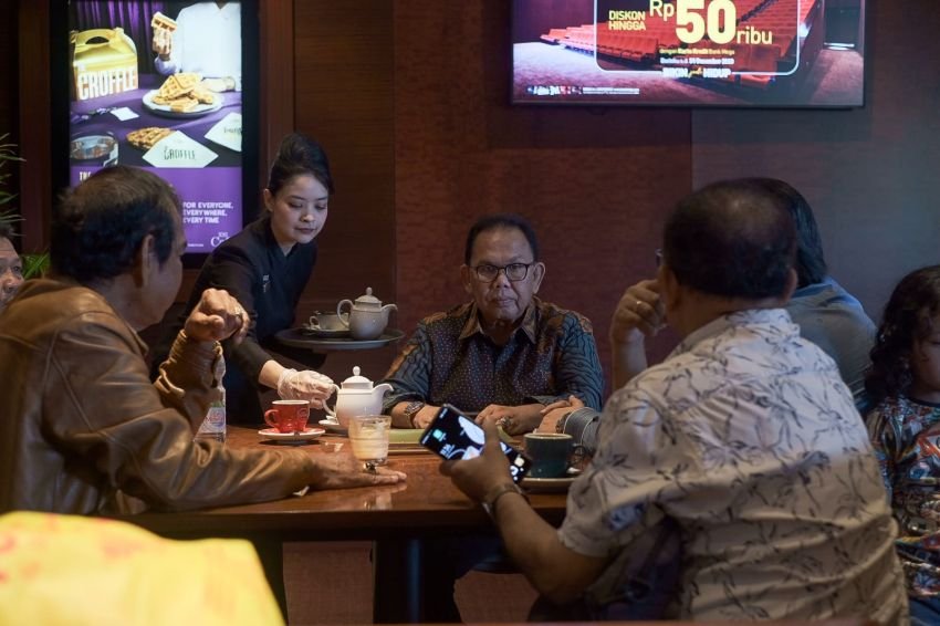Ketua DPRD Sumut Merayakan Gala Premiere Film Perik Sidua-dua di Bandung
