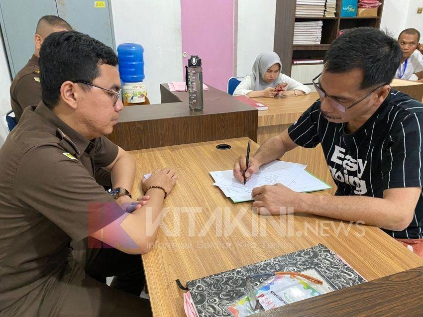 Kejari Medan Terima Berkas Tahap II Perkara Dugaan ITE Boasa Simanjuntak