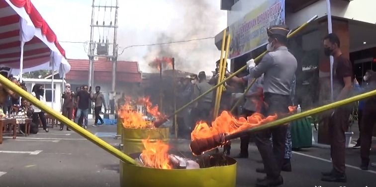Kejari Padang Musnahkan Narkoba