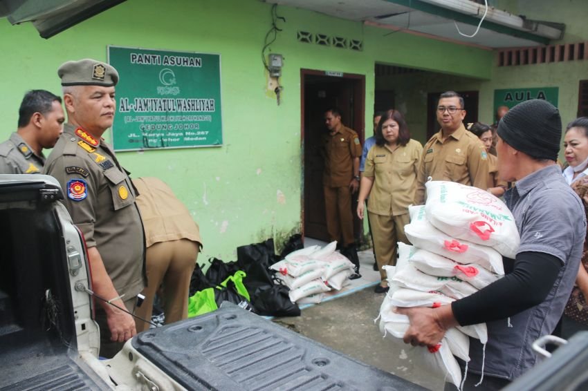 Sambut Natal 2023, ASN Pemprovsu Berbagi Bingkisan Kepada Anak-anak Panti