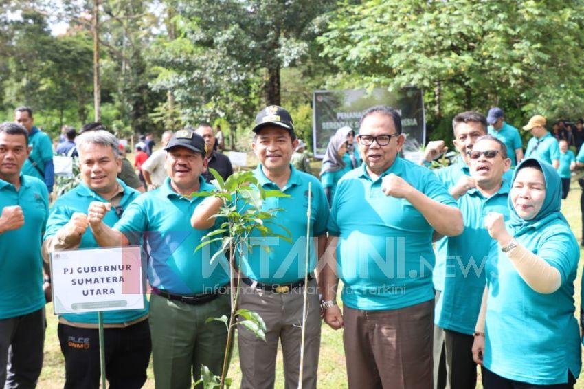 Puncak Musim Penghujan, Baskami dan Pj Gubsu Tanam Pohon di Sibolangit
