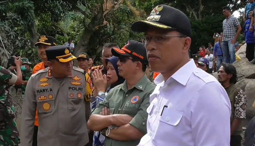 Banjir Bandang Humbahas, Bupati Akui ada Penebangan Hutan