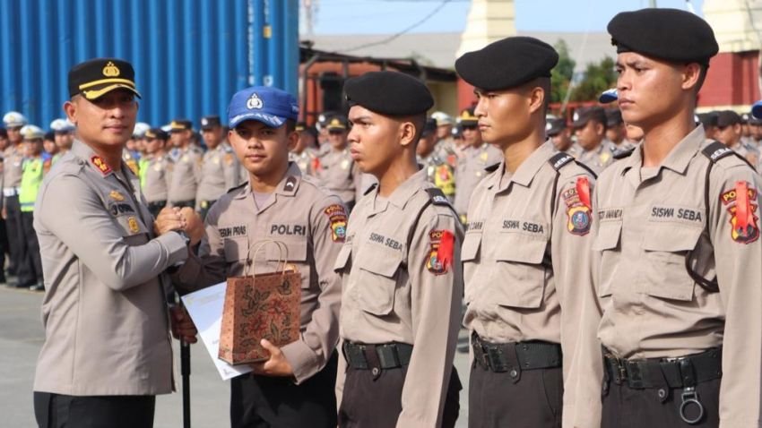 Kapolres Pelabuhan Belawan Lepas Siswa Latja SPN Hinai