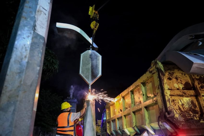 Tadi Malam, Pemko Medan Bongkar Lampu Pocong