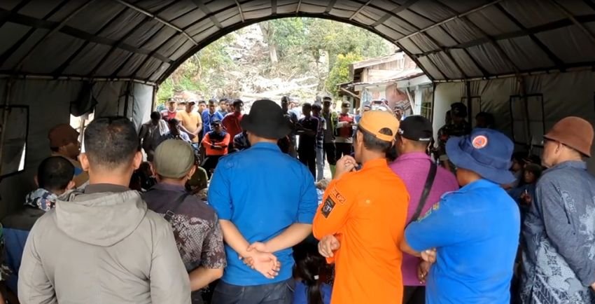 Banjir Bandang, BPBD Simalungun Dirikan Tenda Pengungsian