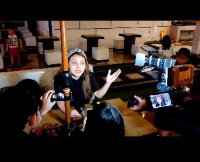 Febby Carol Bantah Jadi Anak Durhaka: Hampir 20 Tahun Aku Mengurusi Ibuku!