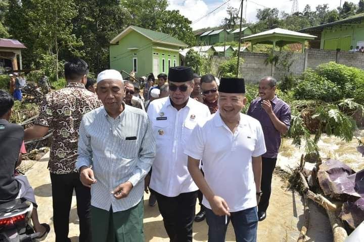 Tinjau Lokasi Banjir Aek Singolot, Sukhairi Minta Masyarakat Waspada