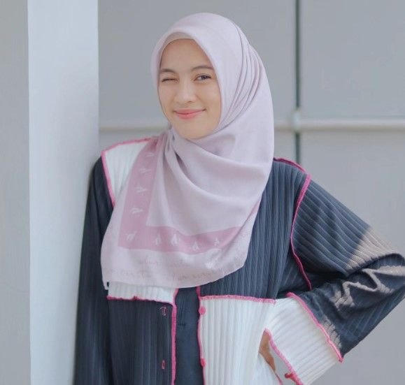 Sempat Diisukan Sakit Karena Tubuhnya Mengurus, Diam-Diam Alyssa Soebandono Hamil 18 Minggu