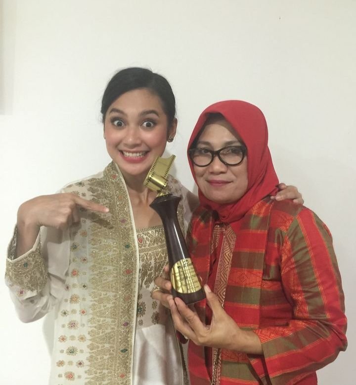 Padahal Sering Dihujat Ibu Kandungnya, Indah Permatasari Ucapkan Hari Ibu: Ibu Tetaplah Ibu!