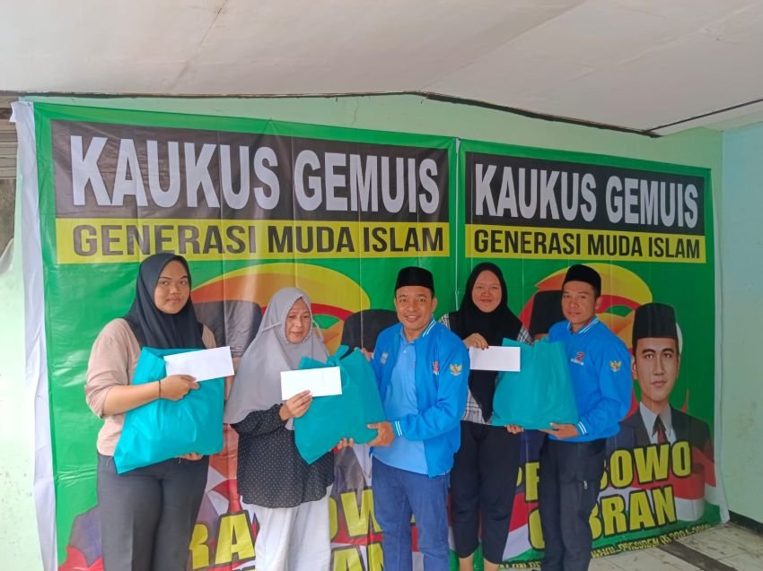 Gemuis Prabowo-Gibran DKI Jakarta Berikan Bingkisan Sembako Tahun Baru Kepada 600 Fakir Miskin dan Anak Yatim