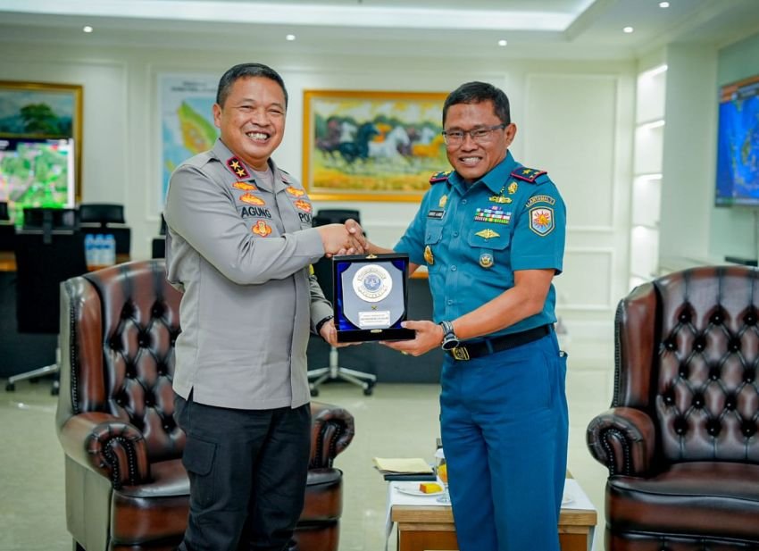 Danlantamal I Kunjungan Kehormatan ke Kapoldasu