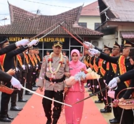 Kisah Yasir, Kapolres Tapsel Lulusan Pesantren Pernah Jadi Tukang Pangkas