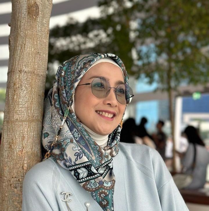 Desy Ratnasari Susun Disertasi Tentang Politisi Perempuan