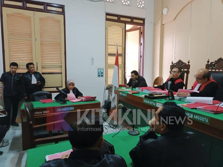 Ratu Narkoba Pengendali  52 Kg Sabu dan 323.000 Butir Ekstasi Diadili