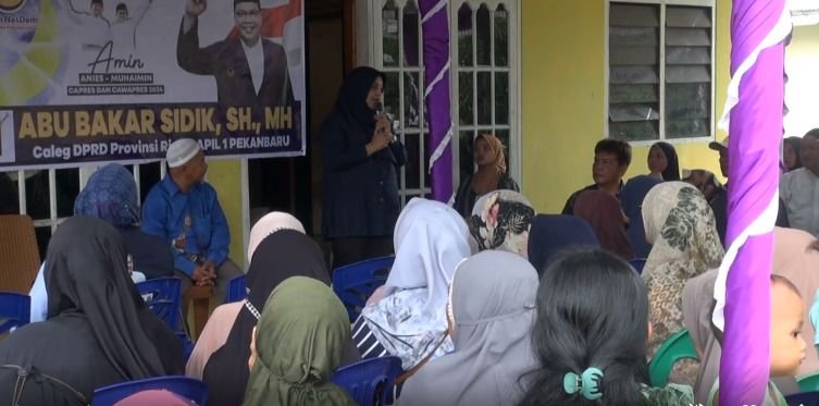 Ratusan Warga Keluhkan Banjir ke Caleg DPR RI Nasdem di Riau