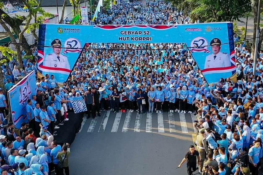 Nuansa Biru di Gebyar HUT ke-52 Korpri Medan, Kampanye?