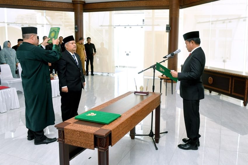 Pj Gubsu Lantik Wakil Ketua III Baznas Sumut