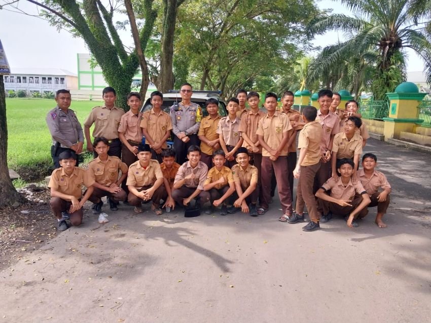 Satlantas Polres Pelabuhan Belawan Lakukan "Police Goes to School" di MAPN 4 Medan