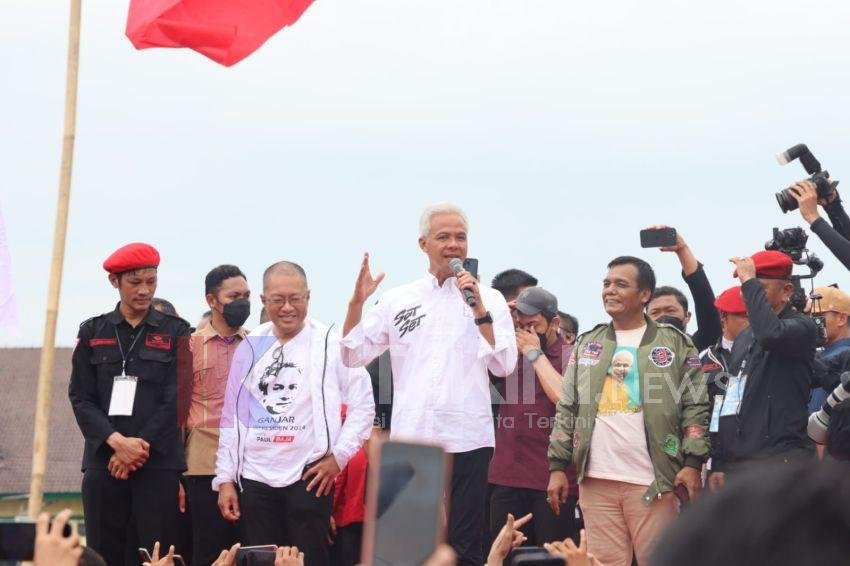Ganjar-Mahfud Akan Putihkan Kredit Macet Petani dan Nelayan