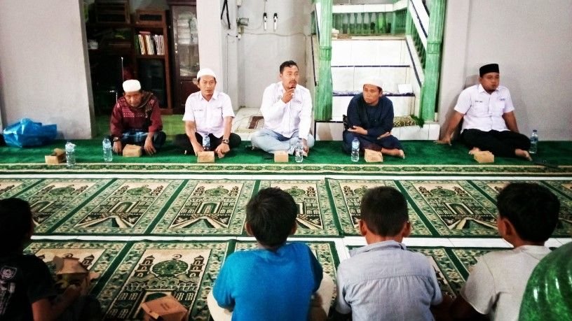 Senyum Ceria Anak Yatim Bersama SMSI Padangsidimpuan Sambut HPN 2024