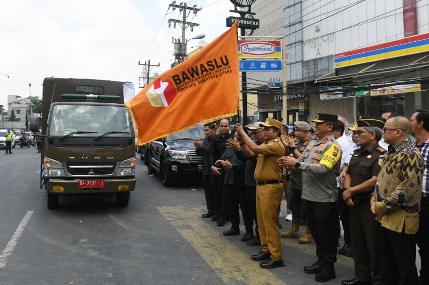 Hassanudin Lepas Tim Patroli Pengawasan dan Penertiban APK