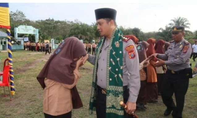 Pesan AKBP Yasir ke Santri : Ridho Orang Tua Kunci Kesuksesan