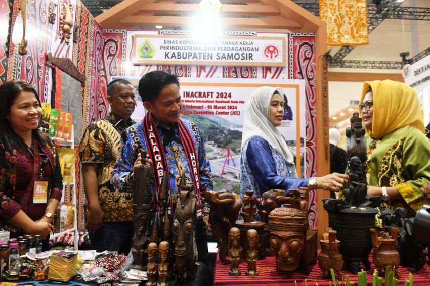 Kunjungi Seluruh Stan di Inacraft 2024, Hassanudin Motivasi Pengrajin