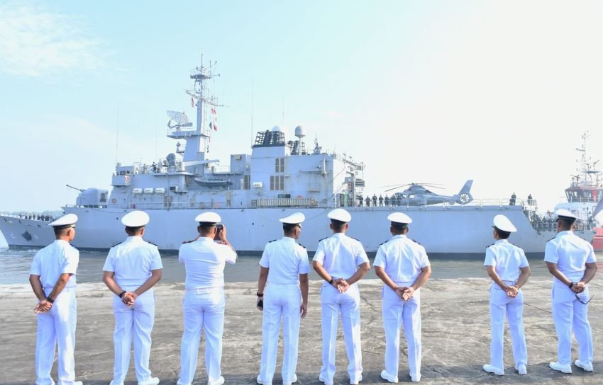 Danlantamal I Lepas Kapal Perang Perancis FNS Vendemiairw F 734