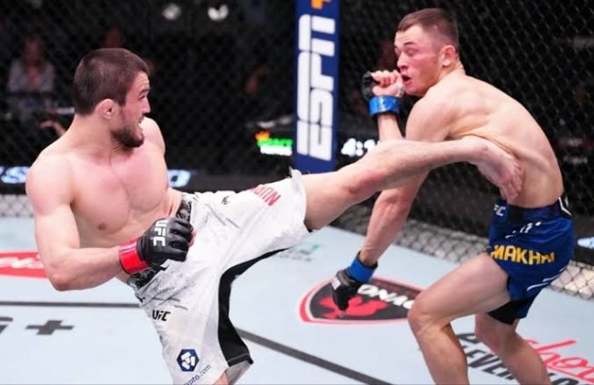 Sempat Terjatuh Dipukul, Gulat Umar Nurmagomedov Mampu Mendominasi Pertarungan dan Kalahkan Bekzat Almakhan
