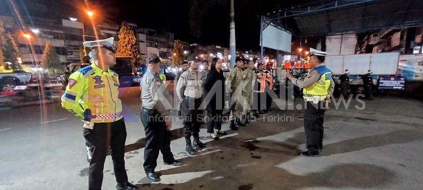 Berikan Rasa Aman Saat Sholat Tarawih, Polres Padangsidimpuan Lakukan Pengamanan