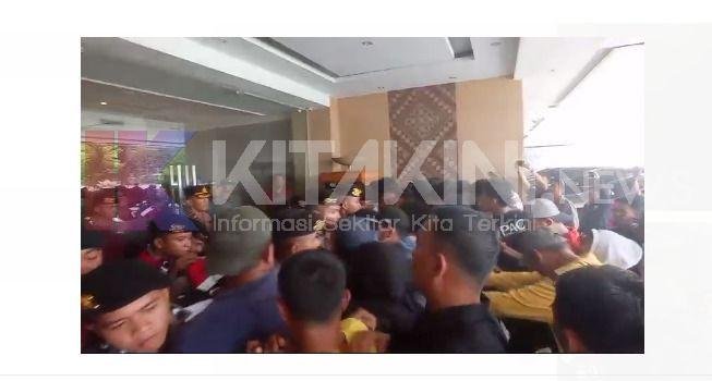 Sekelompok Orang Ribut di Hotel Tempat Rekapitulasi Hasil Pemilu Kota Medan