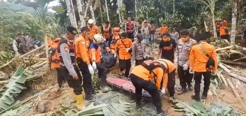 Tujuh Hari Pasca Longsor Pesisir Selatan, Lima Korban Masih Dicari
