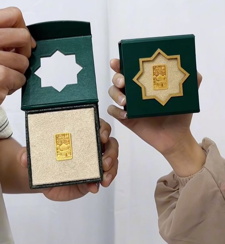 Jelang Lebaran, Harga Emas Antam Meroket